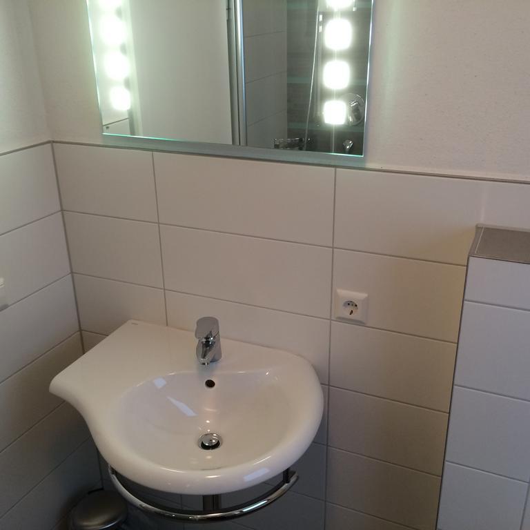 Ferienwohnung Bluetenweg Kluftern Friedrichshafen Pokoj fotografie